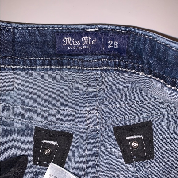 Miss Me Fleur De Lis Boot Cut Jeans Pink Embroidered Sequins Sparkly Pockets 26 - Picture 9 of 10